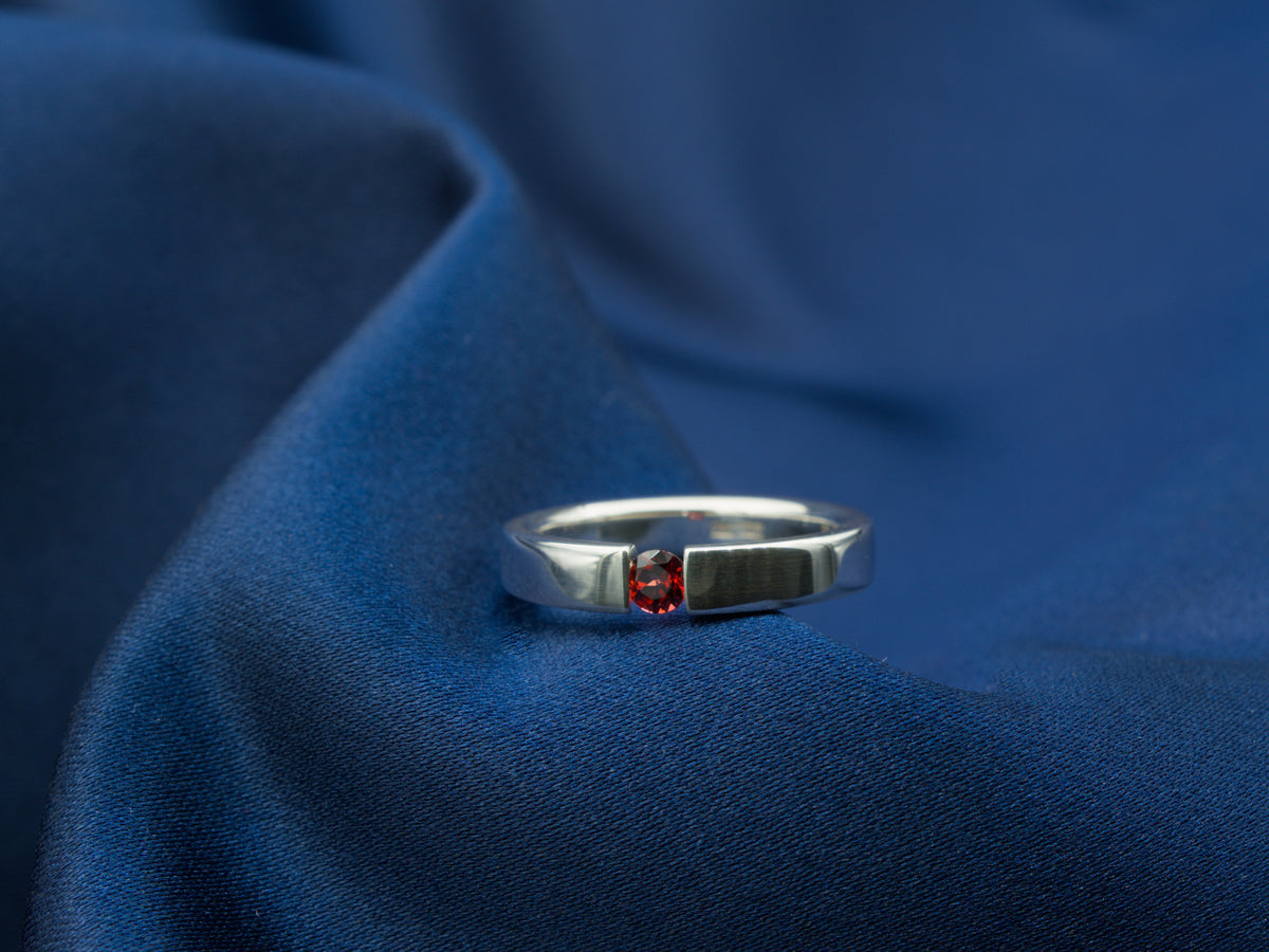 Lapland Garnet Ring