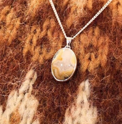 Agate Pendant in Sterling Silver